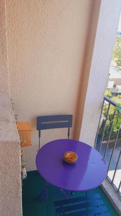 Chateauroux : Bel Appartement Avec Balcon ภายนอก รูปภาพ